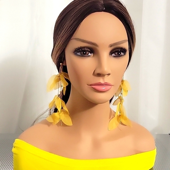 Noir Shoulder Duster Long Petal Earrings - Picture 1 of 3